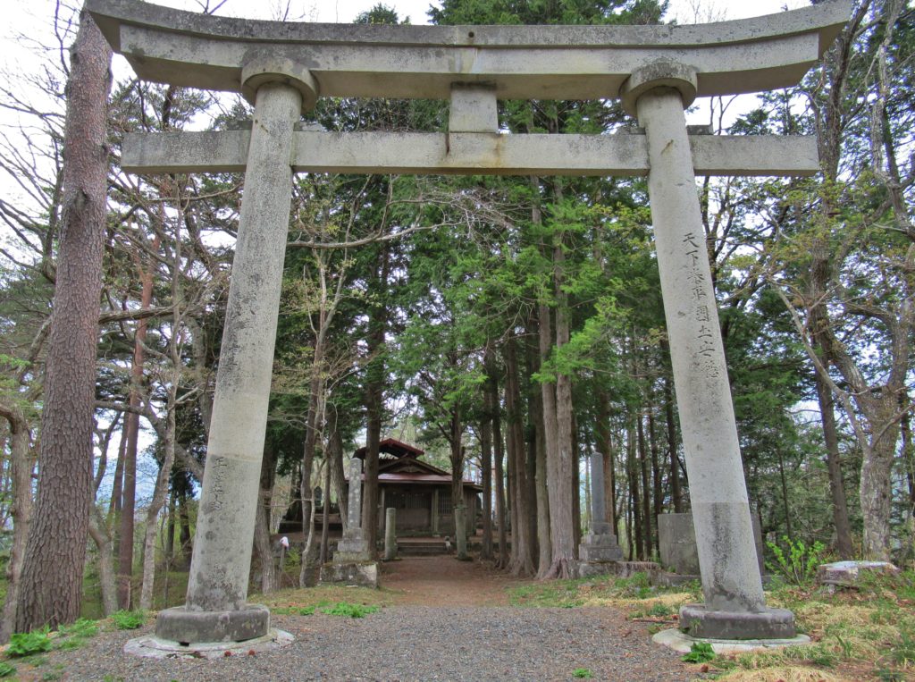鳥居峠の御嶽神社
