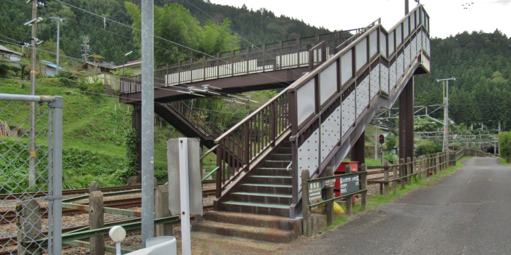 南木曽の跨線橋