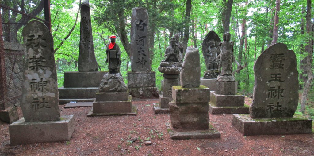 The stone buddhas of Ontake Shrine