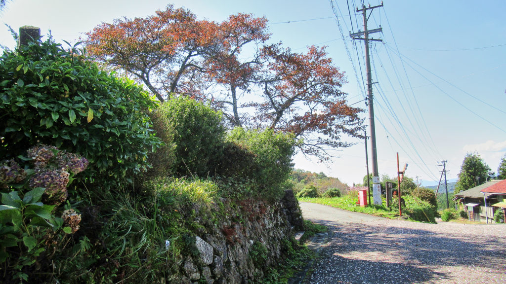 峠の御頭碑付近