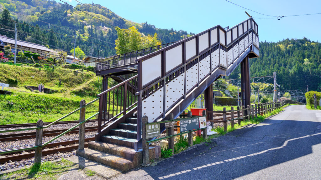 南木曽の跨線橋